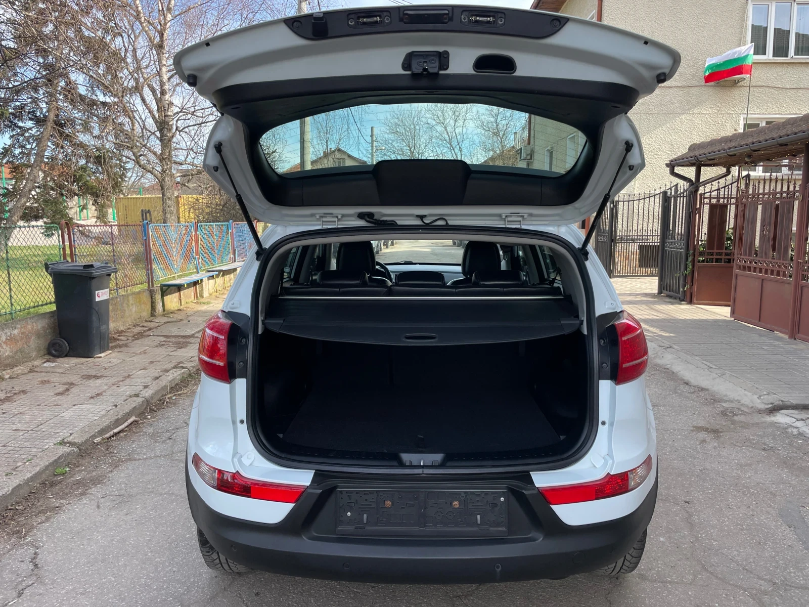 Kia Sportage 2.0CRDI* 4X4* avtomat, снимка 14 - Автомобили и джипове - 53787537