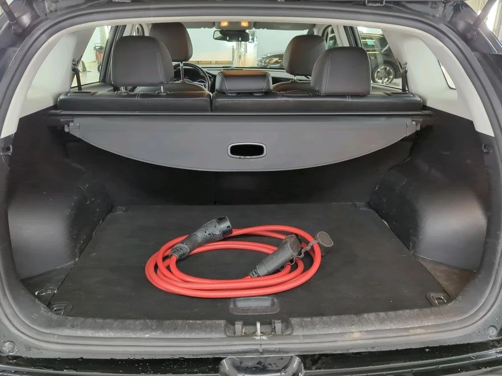 Kia Niro 65 kWh DynamicLine, снимка 12 - Автомобили и джипове - 53871704