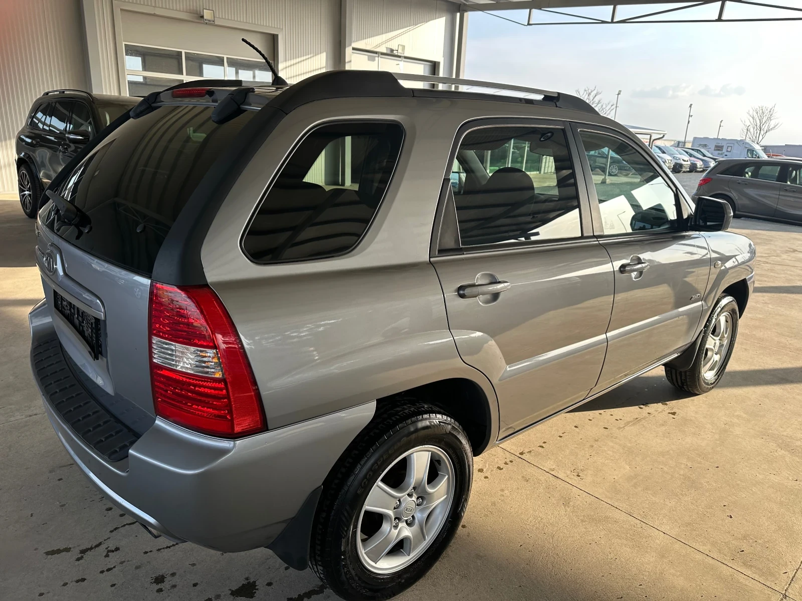 Kia Sportage 2.0* 4X4* Газов инж., снимка 5 - Автомобили и джипове - 53876644