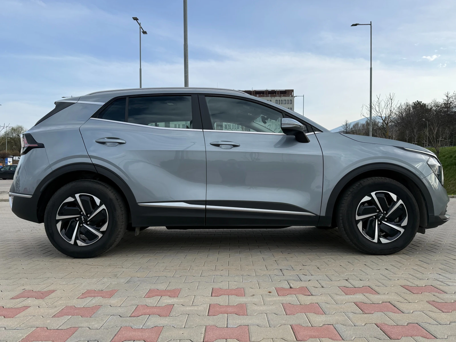 Kia Sportage 1.6 T-GDI, Hybrid 230 к.с., сервизна история, снимка 6 - Автомобили и джипове - 54197646