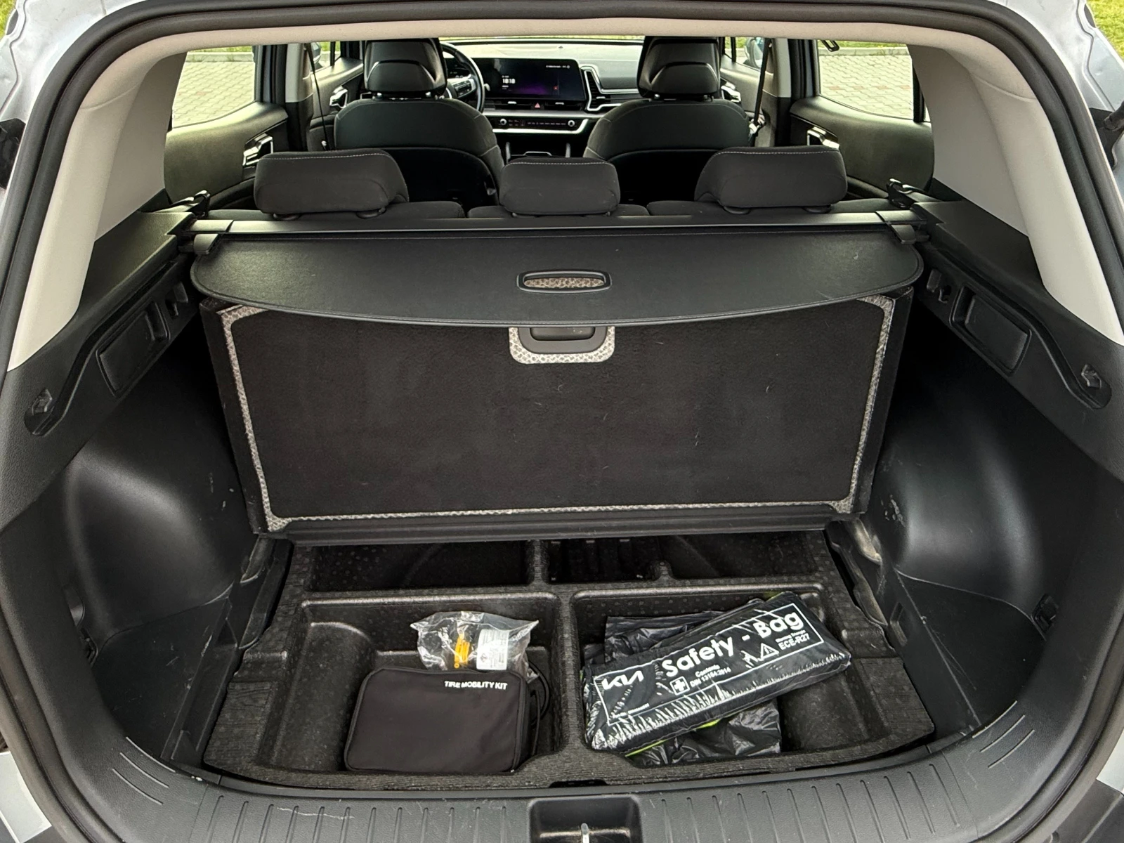 Kia Sportage 1.6 T-GDI, Hybrid 230 к.с., сервизна история, снимка 13 - Автомобили и джипове - 54197646