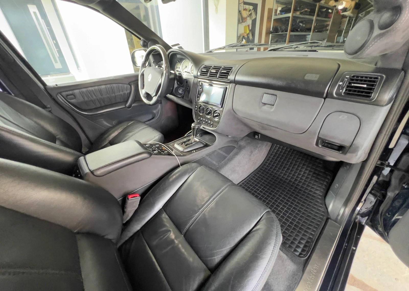 Mercedes-Benz ML 55 AMG, снимка 3 - Автомобили и джипове - 54388532