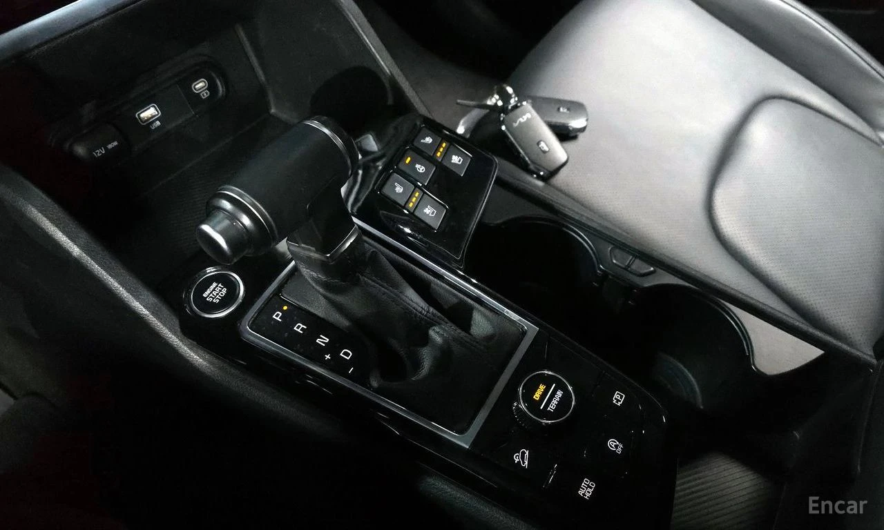 Kia Sportage Prestige AWD* HARMAN KARDON* ПОДГРЕВ* ОБДУХВАНЕ* , снимка 13 - Автомобили и джипове - 54711843