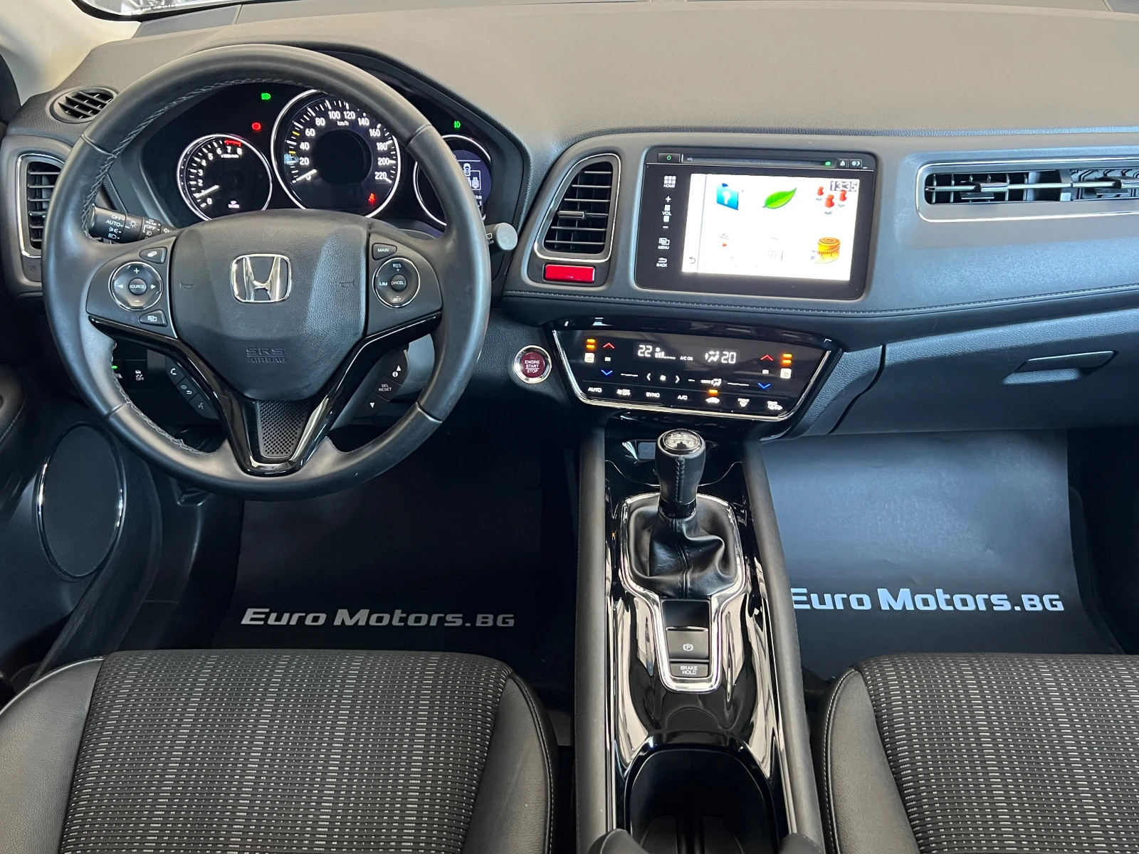 Honda Hr-v 1.5I-VTEC, EXECUTIVE, FULL-KATO HOBA!!!, снимка 11 - Автомобили и джипове - 55531876
