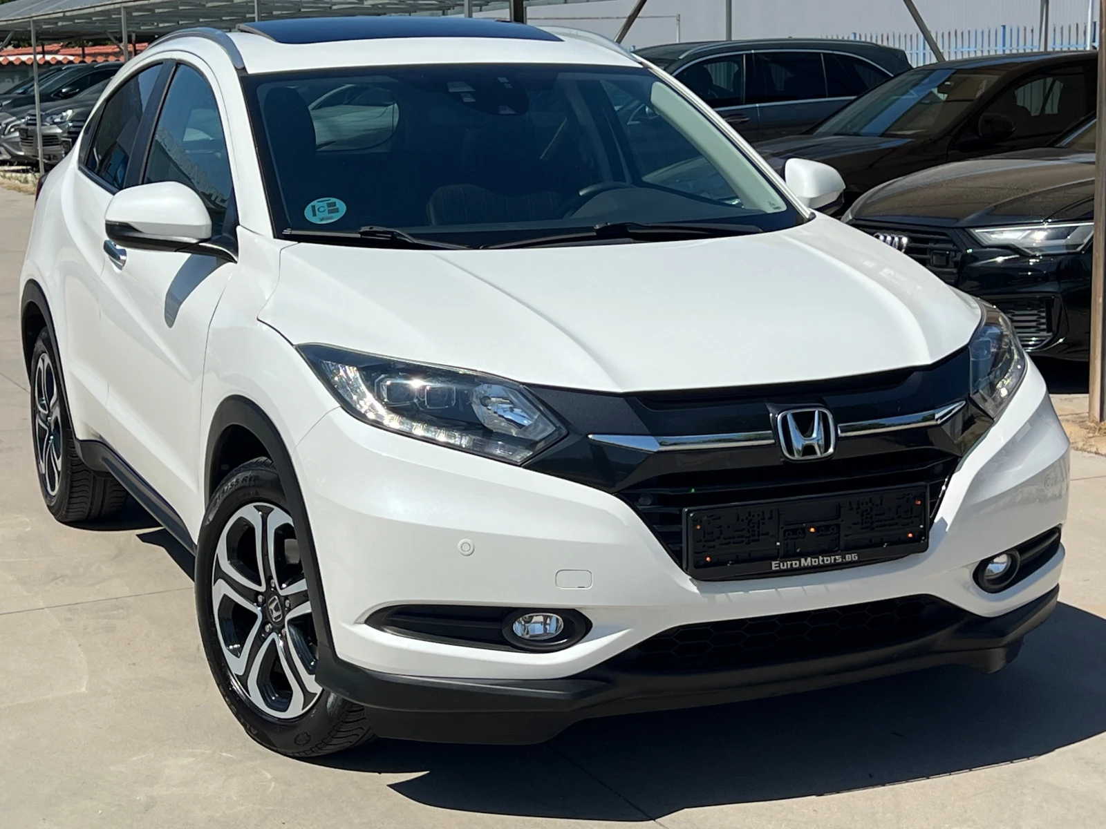 Honda Hr-v 1.5I-VTEC, EXECUTIVE, FULL-KATO HOBA!!!, снимка 3 - Автомобили и джипове - 55531876