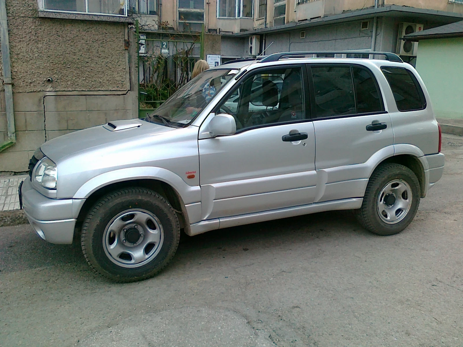 Suzuki Grand vitara 5 врати, снимка 7 - Автомобили и джипове - 55739219