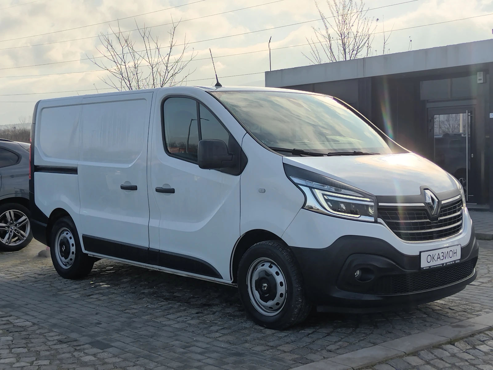 Renault Trafic 2.0dCi/145к.с/ Life L1H1 - изображение 3