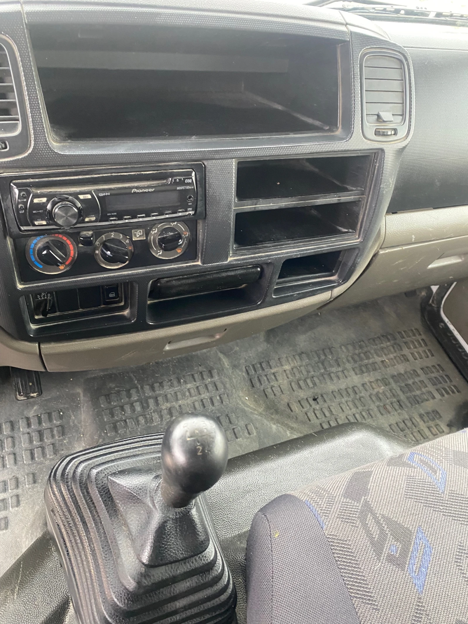 Renault Maxity Самосвал Швейцария - изображение 8