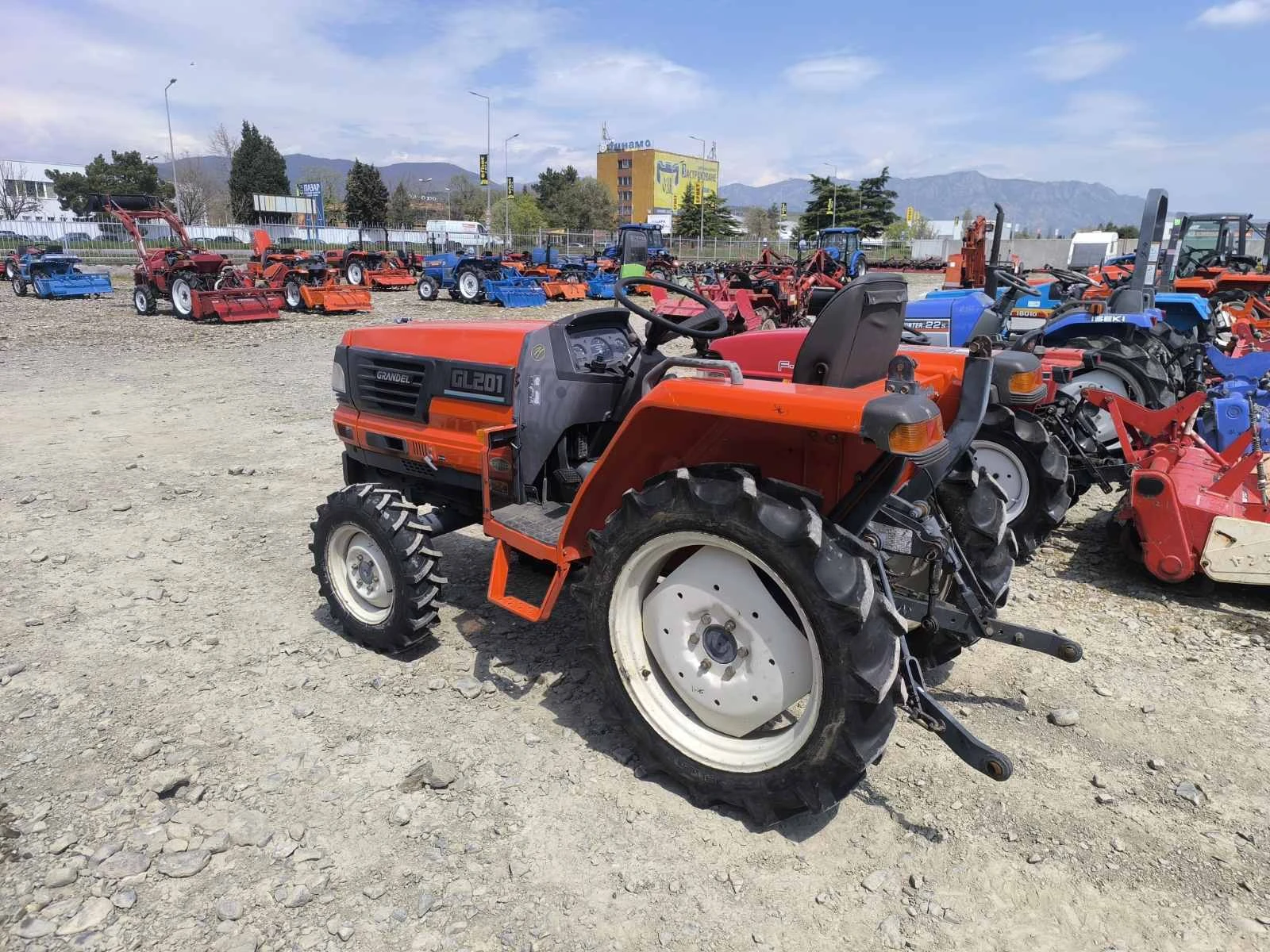 Трактор Kubota Саки агро Сливен, снимка 4 - Селскостопанска техника - 54256906