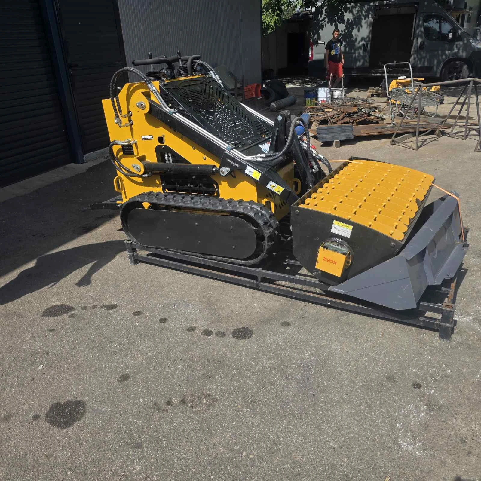 ���� ����� �������� International Infront YF380 | Mobile.bg � ����������� 2