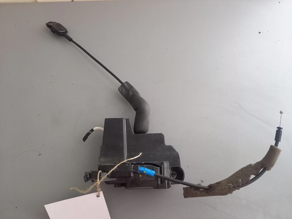 Брава врата предна лява Рено Лагуна (5)