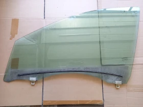 Стъкло врата предно ляво Рено Меган хечбек 5врати (л)