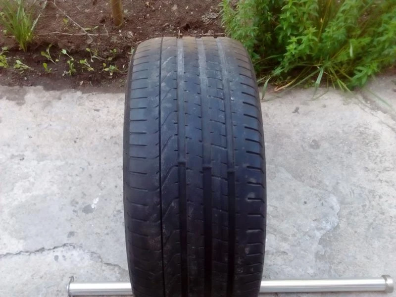 Гуми Летни 275/40R20, снимка 1 - Гуми и джанти - 18592465