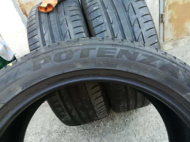 Гуми Летни 235/45R19, снимка 4 - Гуми и джанти - 21495720