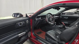 Ford Mustang COUPE* ECO BOOST* КОЖА* ПОДГРЕВ* ОБДУХВ* НАВИ* КАМ, снимка 10
