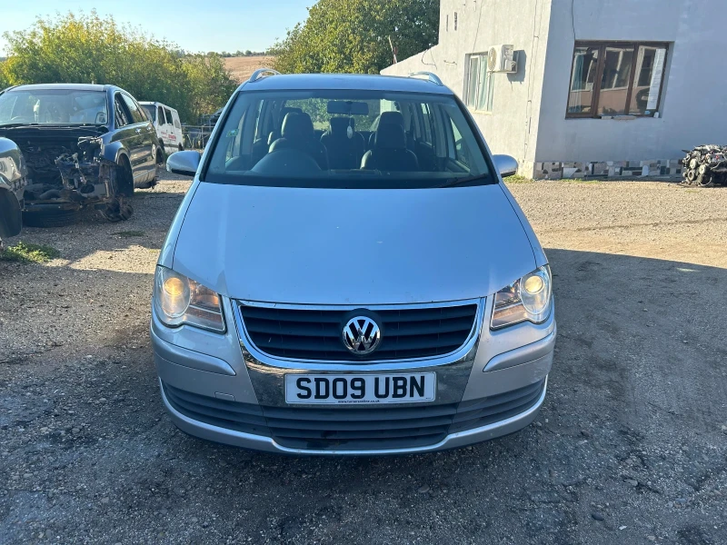 VW Touran 1.9TDI 105кс BXE 6ck. NAVI, снимка 1 - Автомобили и джипове - 47224332