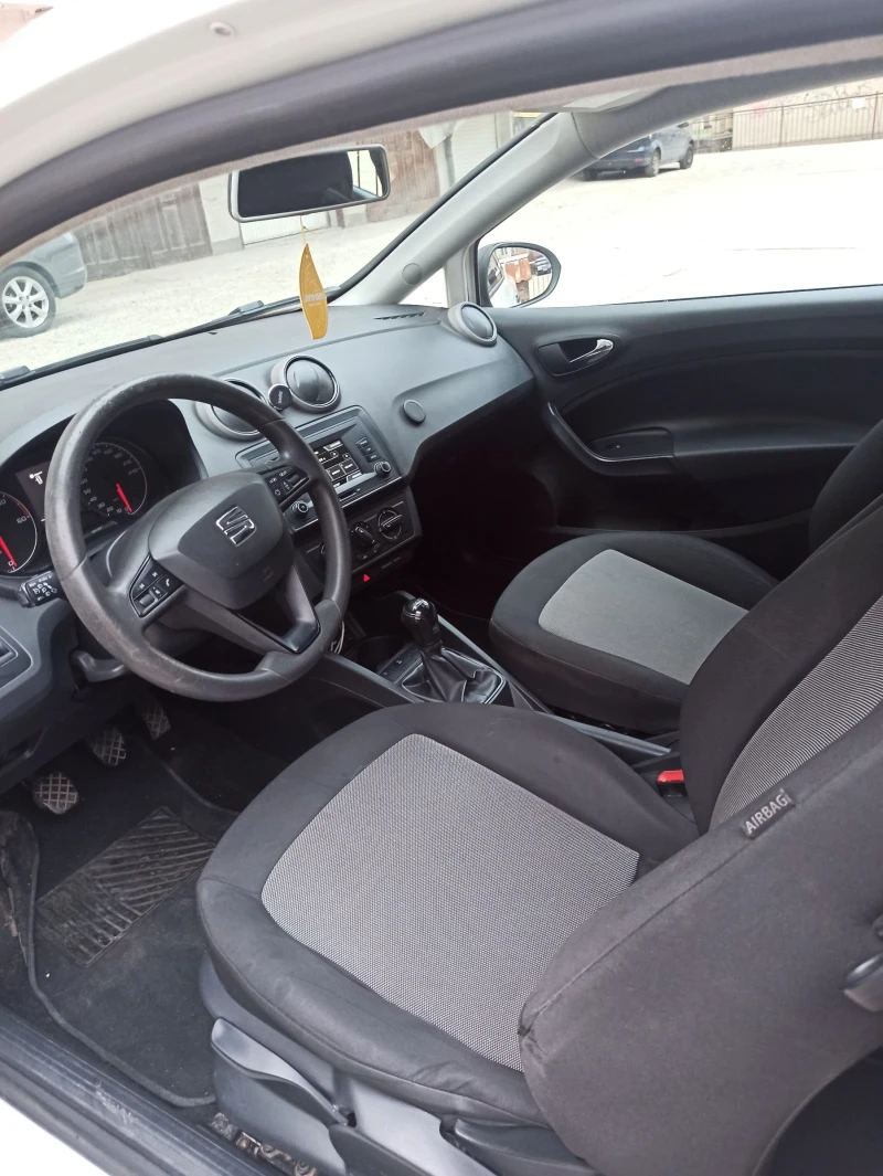 Seat Ibiza, снимка 9 - Автомобили и джипове - 48042860