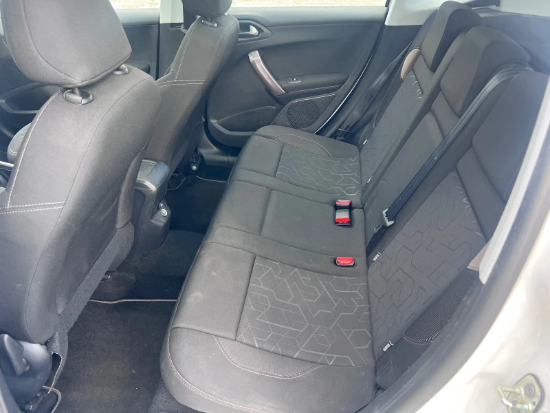 Peugeot 2008 1.6 HDI, снимка 15 - Автомобили и джипове - 49846558