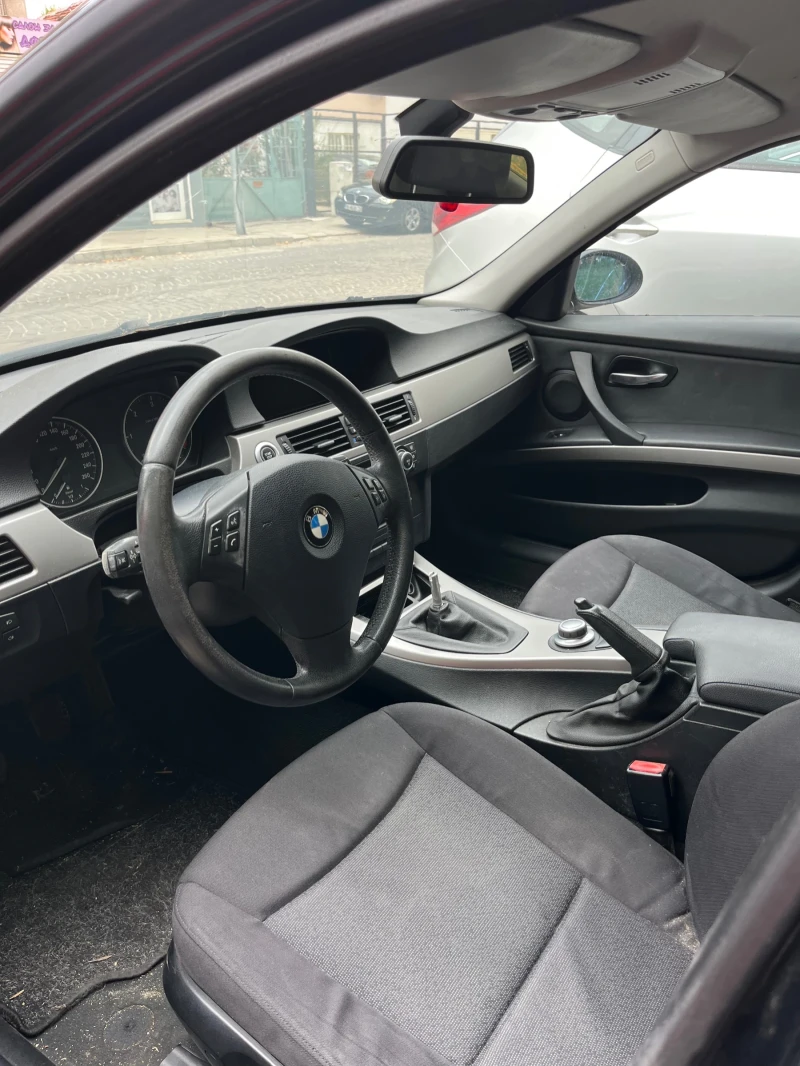 BMW 320, снимка 4 - Автомобили и джипове - 52460677