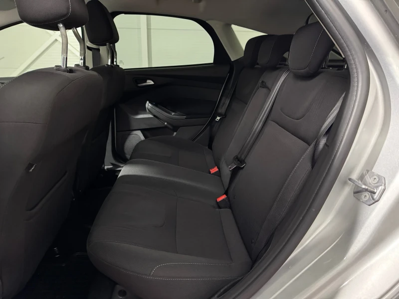 Ford Focus 1.6 TDCI INDIVIDUAL - KEYLESS - 184.000 km РЕАЛНИ!, снимка 14 - Автомобили и джипове - 52472307