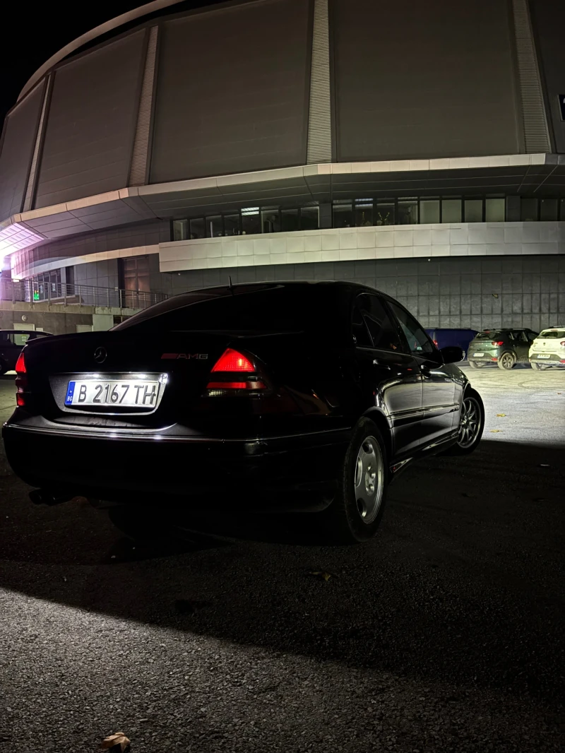 Mercedes-Benz C 320, снимка 4 - Автомобили и джипове - 52666277