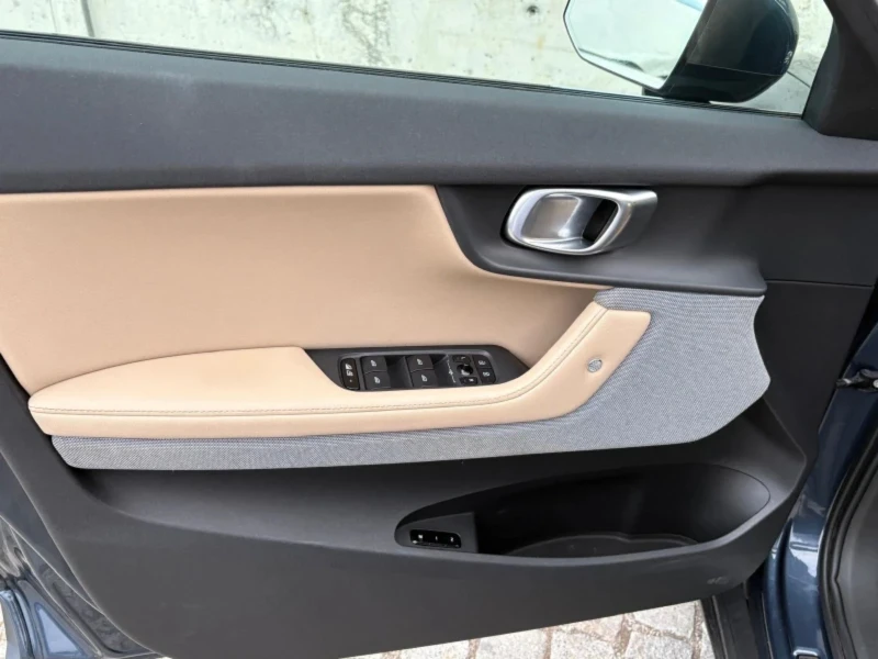 Polestar 2 4x4 Long Range Dual Motor, снимка 11 - Автомобили и джипове - 53229331