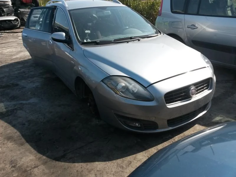 Fiat Croma 2,4 1.9 mjet, снимка 2 - Автомобили и джипове - 45613919