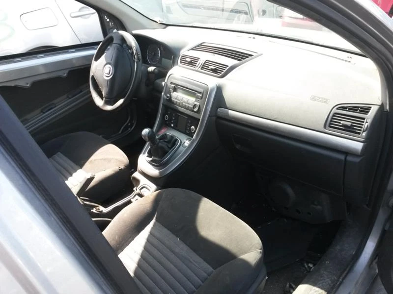 Fiat Croma 2,4 1.9 mjet, снимка 6 - Автомобили и джипове - 45613919