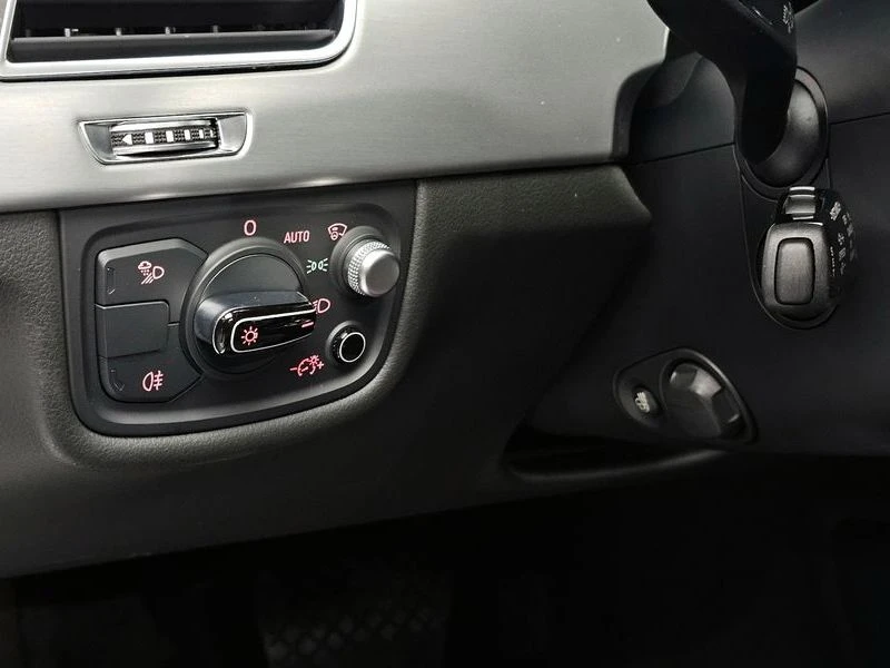 Audi A8 4.0 CTG Automatic, снимка 9 - Автомобили и джипове - 55450723
