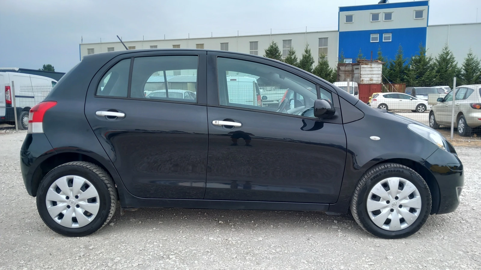 Toyota Yaris 1.4D-4D-6ск/КЛИМАТИК/БЛУТУТ  - изображение 6