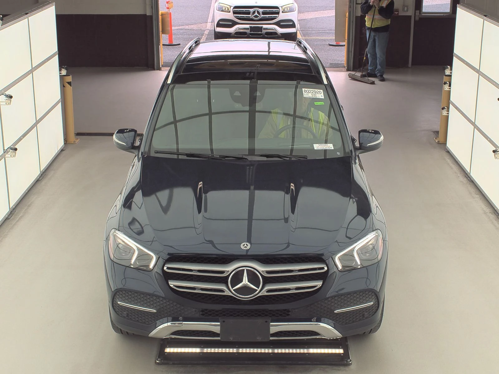 Mercedes-Benz GLE 450 BURMAISTER* Мъртва.т* Autopark* Пано - изображение 2