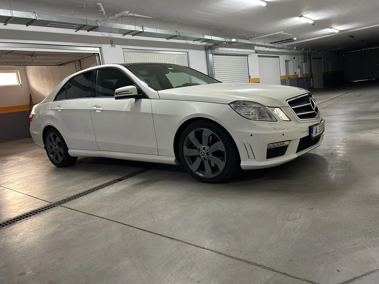 Mercedes-Benz E 350  - изображение 5