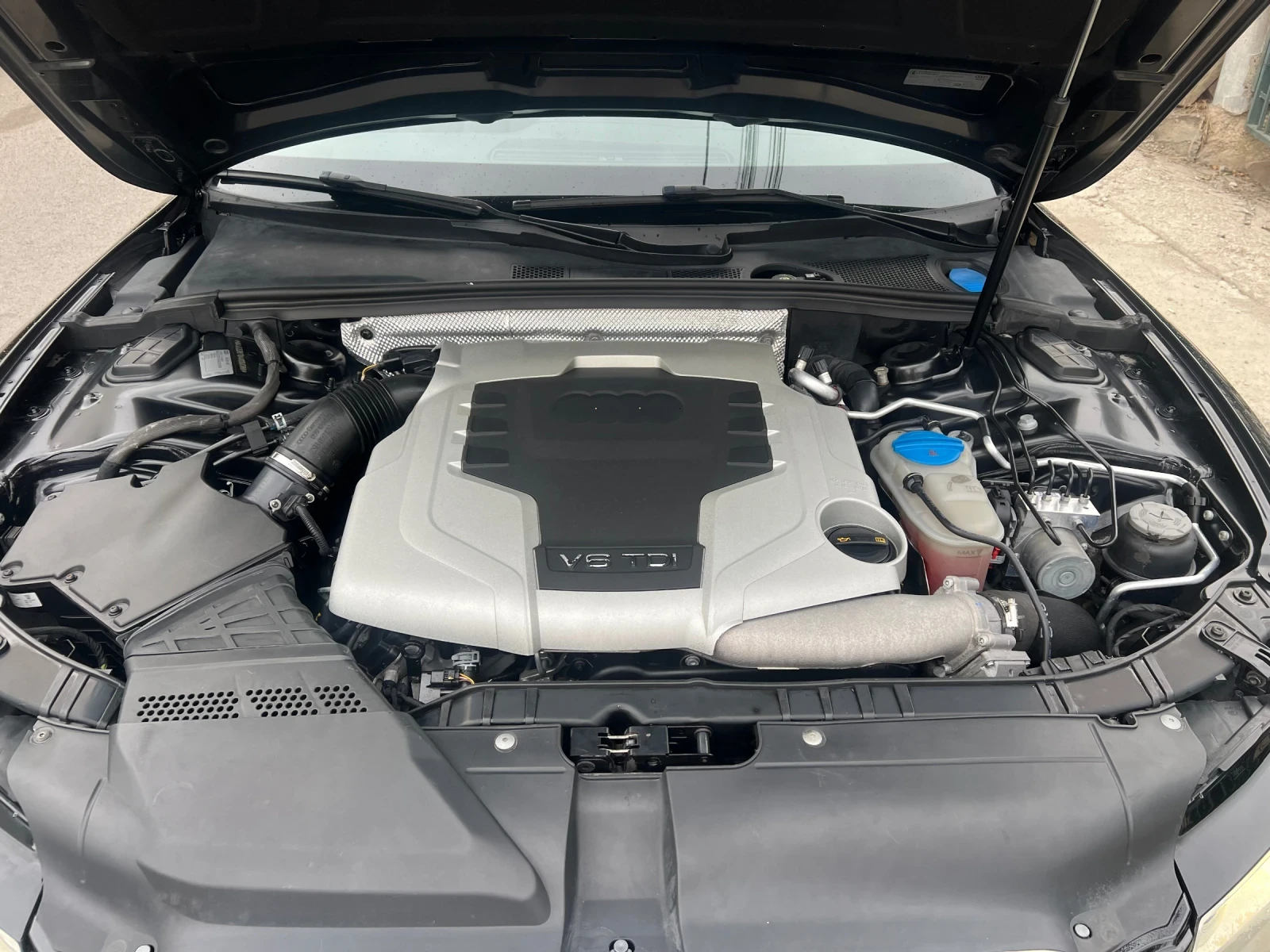 Audi A5 2.7 tdi  nov vnos  - изображение 9