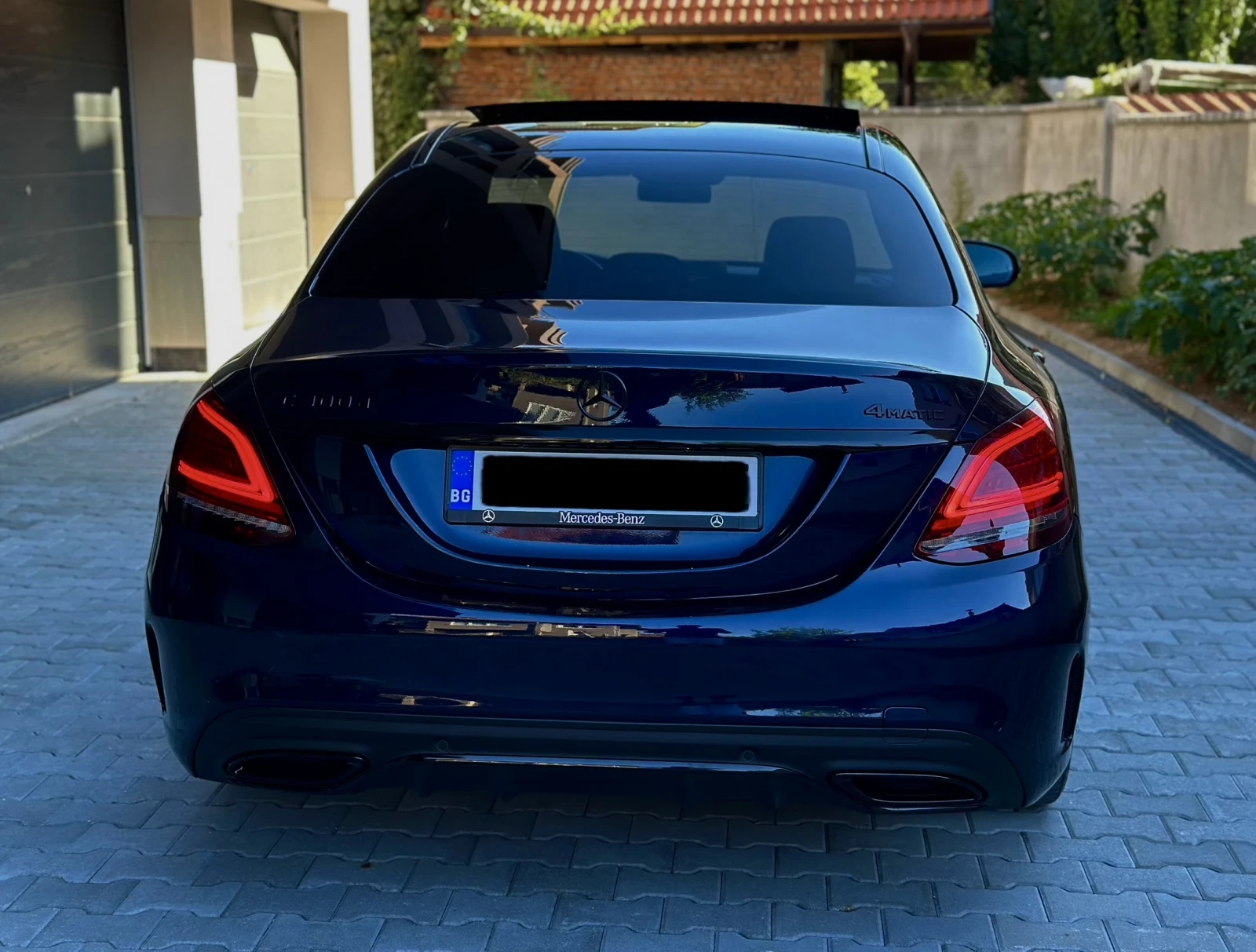 Mercedes-Benz C 300 * FULL* AMG* 4MATIC* BURMESTER* NIGHT PACKAGE* , снимка 4 - Автомобили и джипове - 54130545