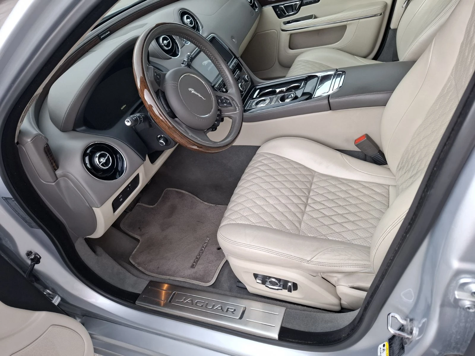 Jaguar Xj 3.0, снимка 2 - Автомобили и джипове - 54822240