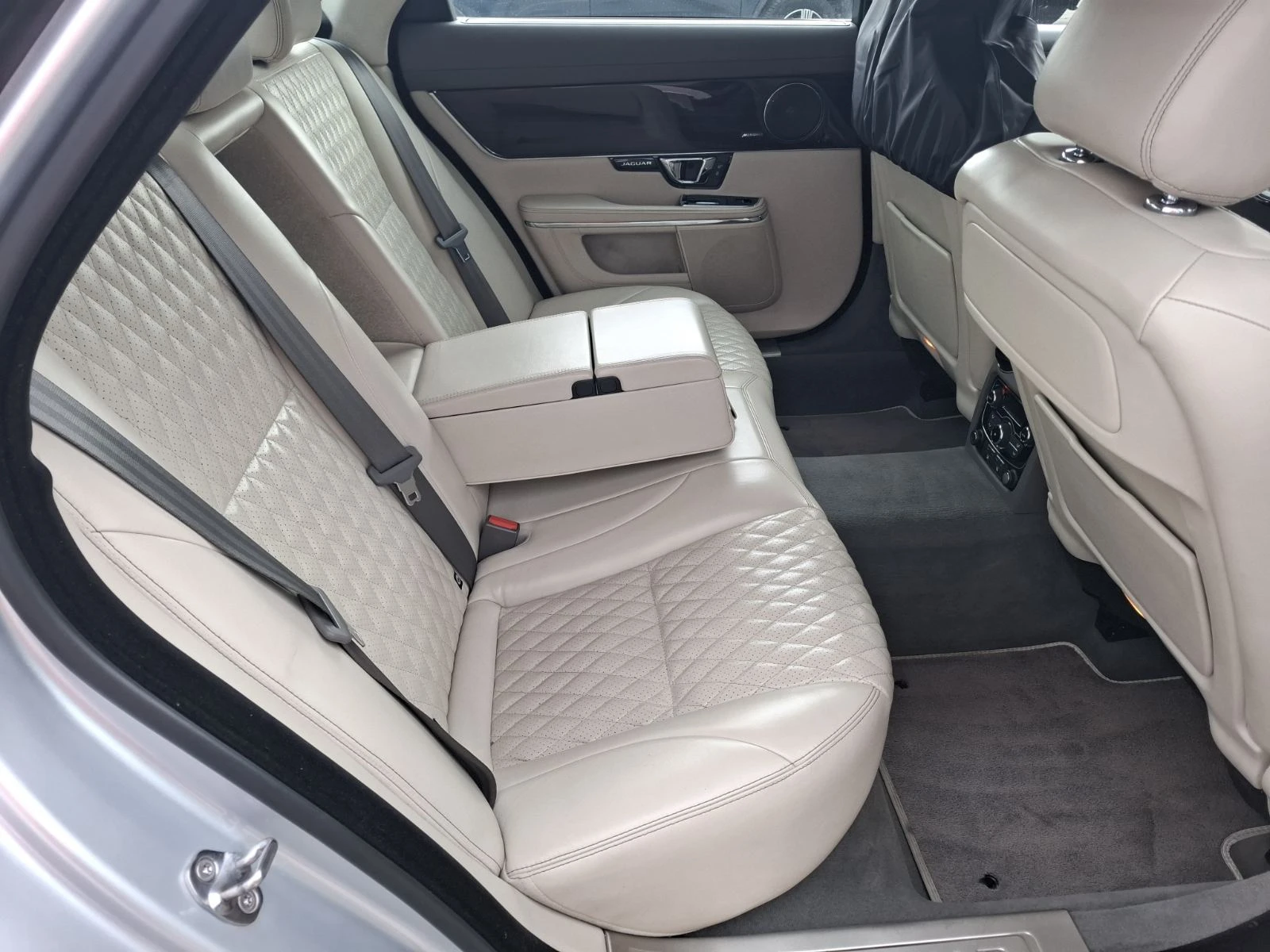 Jaguar Xj 3.0, снимка 7 - Автомобили и джипове - 54822240