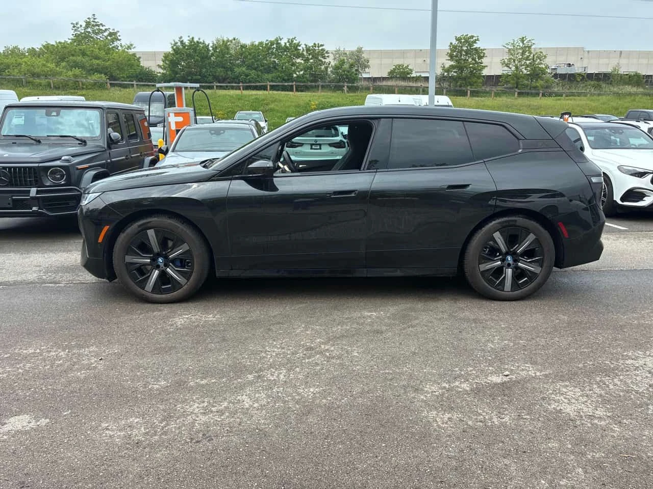 BMW iX * xDrive50 * CARFAX * ��� ������������ ������ | Mobile.bg � ����������� 2