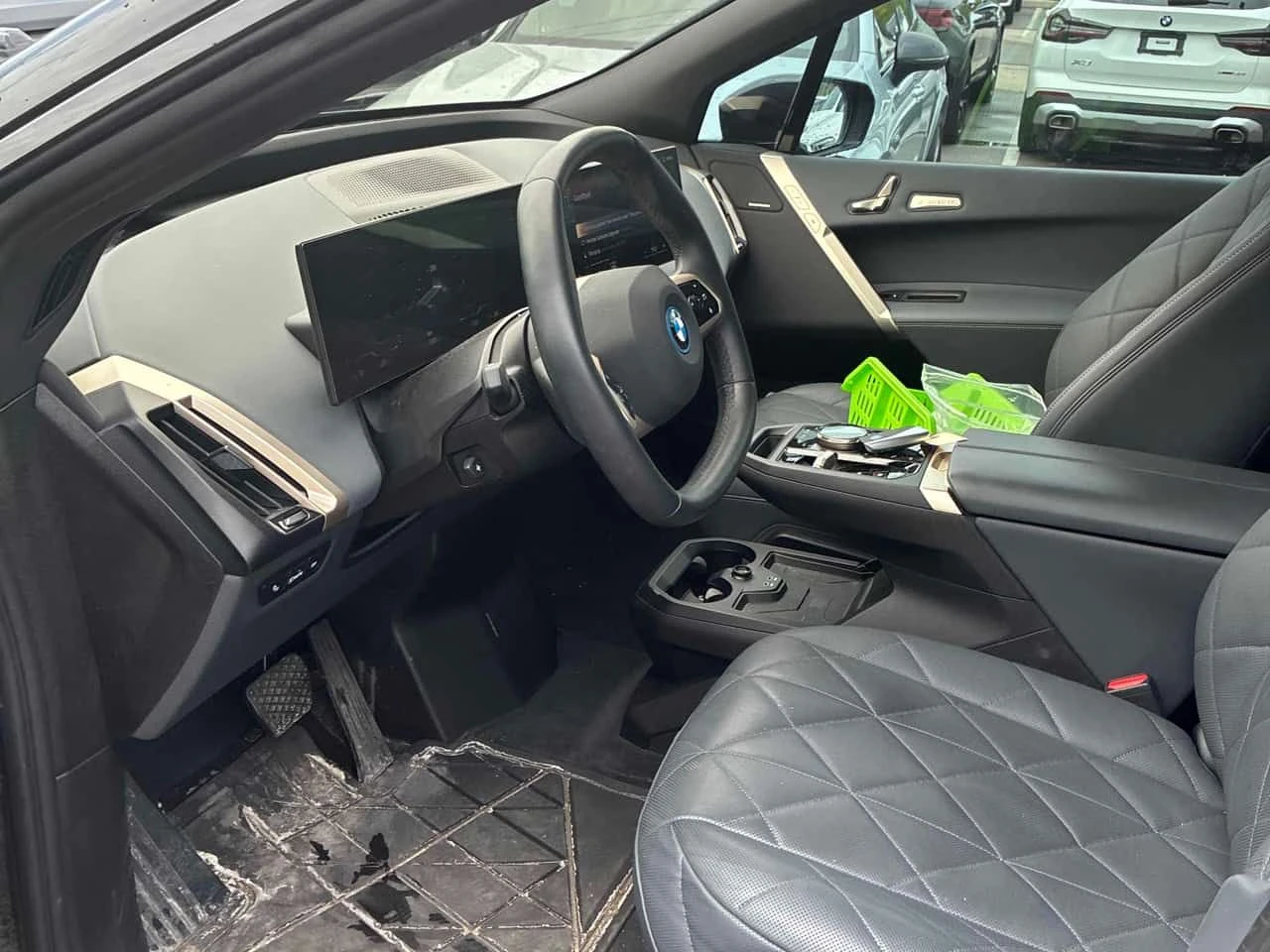 BMW iX * xDrive50 * CARFAX * ��� ������������ ������ | Mobile.bg � ����������� 5