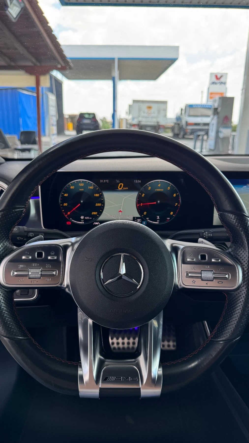Mercedes-Benz A 200 AMG A 45s LOOK/MULTIBEAM/360 KAMERA/EXHAUST/ALARM, снимка 9 - Автомобили и джипове - 55964159