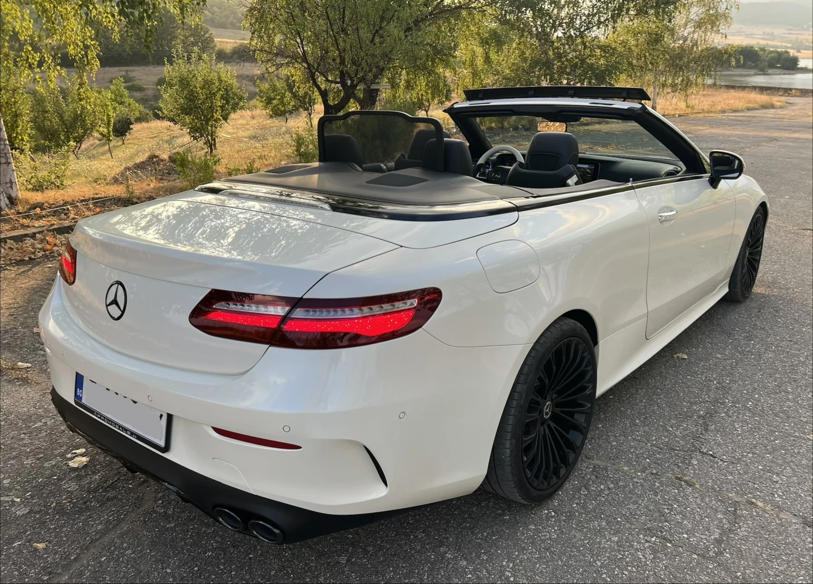 Mercedes-Benz E 220, снимка 3 - Автомобили и джипове - 56028450