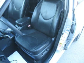 Toyota Rav4 Автомат, 2, 2, Кожа, Navi, 4x4 - 12590 лв. - 22880404 | Car24.bg