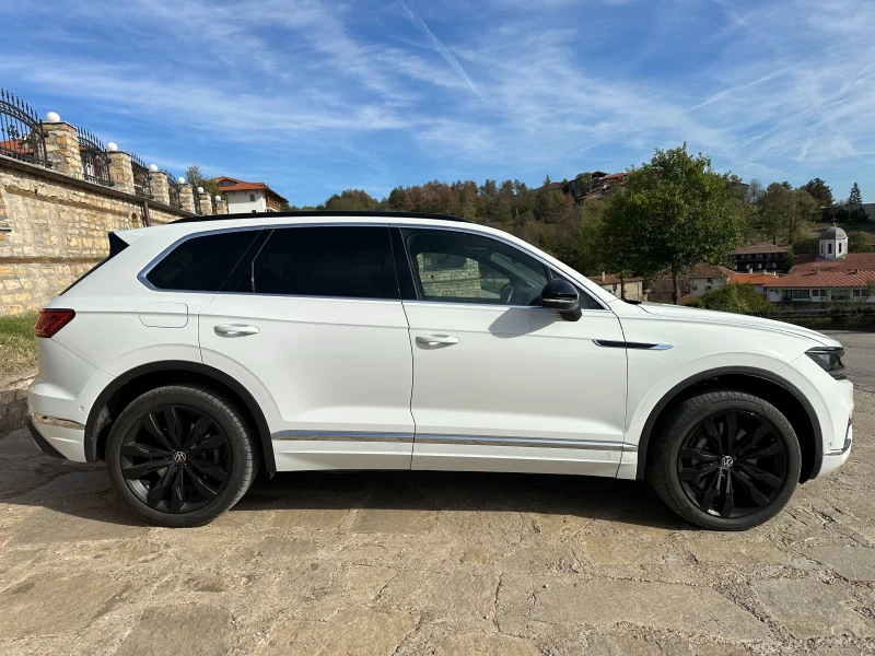 VW Touareg eHybrid, снимка 10 - Автомобили и джипове - 47548521