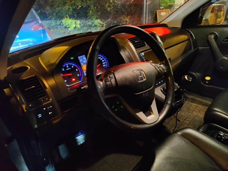 Honda Cr-v 2.2 i-CDTI 140hp (Коледна цена), снимка 4 - Автомобили и джипове - 48178035