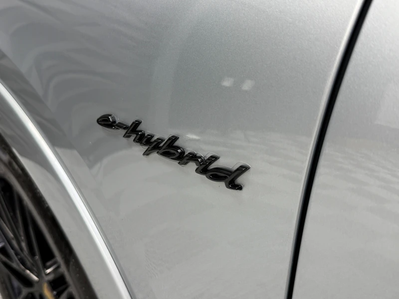 Porsche Cayenne Turbo E-hybrid* Dual display* Pano* Full, снимка 15 - Автомобили и джипове - 50289639