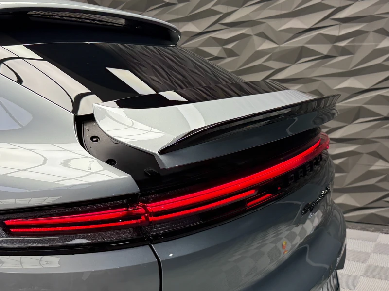 Porsche Cayenne Turbo E-hybrid* Dual display* Pano* Full, снимка 16 - Автомобили и джипове - 50289639