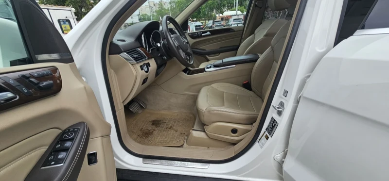 Mercedes-Benz ML 400 4Matic, снимка 16 - Автомобили и джипове - 50324800