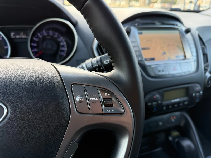 Hyundai IX35 6 МЕСЕЦА ГАРАНЦИЯ/2.0CRDI 184к.с. 4х4 Автоматик, снимка 16 - Автомобили и джипове - 52965531