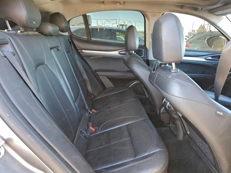 Alfa Romeo Stelvio Ti SPORT AWD, снимка 10 - Автомобили и джипове - 53038825