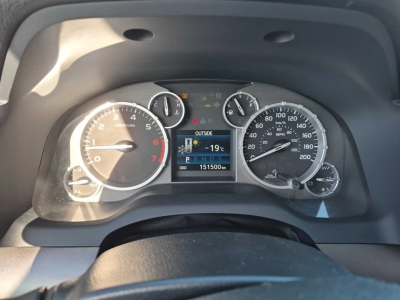 Toyota Tundra * 4WD Double Cab 146" 5.7L SR * CARFAX * , снимка 7 - Автомобили и джипове - 53400080