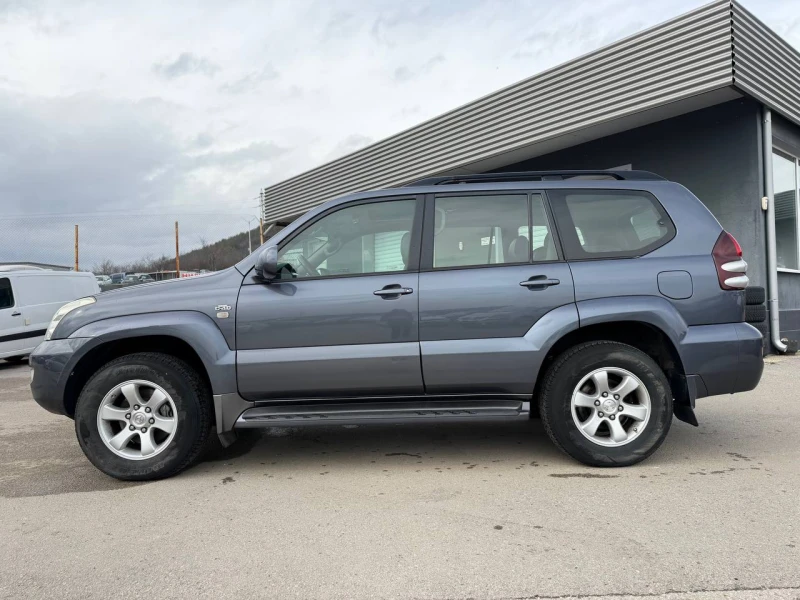 Toyota Land cruiser 3.0 D-4D NAVI 8 МЕСТА, снимка 8 - Автомобили и джипове - 53485265